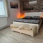 S Garazi A Balkonem Appartement *