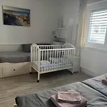 S Garazi A Balkonem Appartement