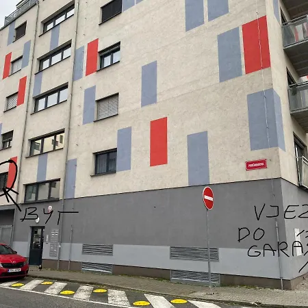 S Garazi A Balkonem