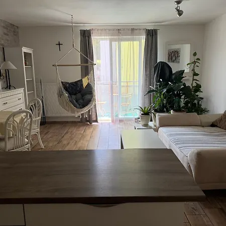 S Garazi A Balkonem Plzen