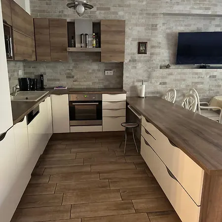 S Garazi A Balkonem *