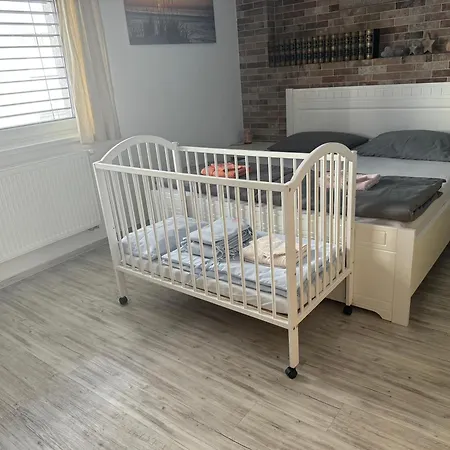 S Garazi A Balkonem * Плзень