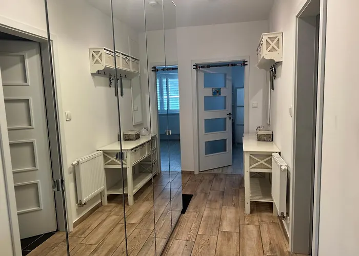 Апартаменти S Garazi A Balkonem