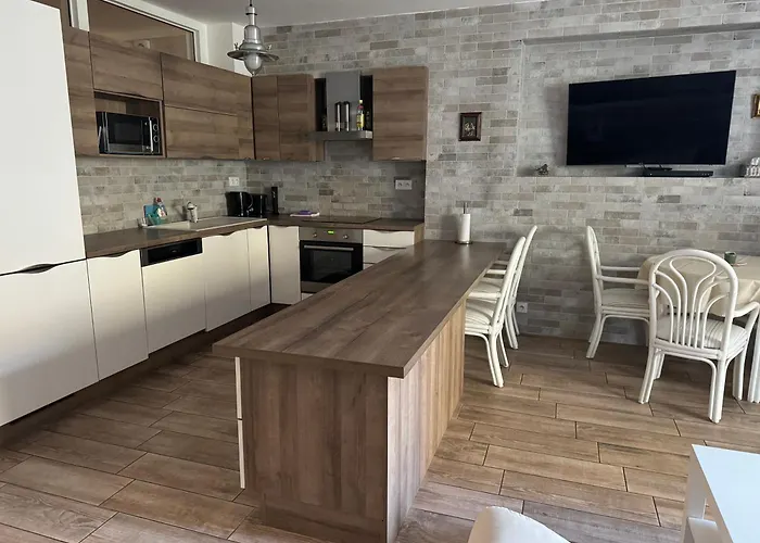 S Garazi A Balkonem *