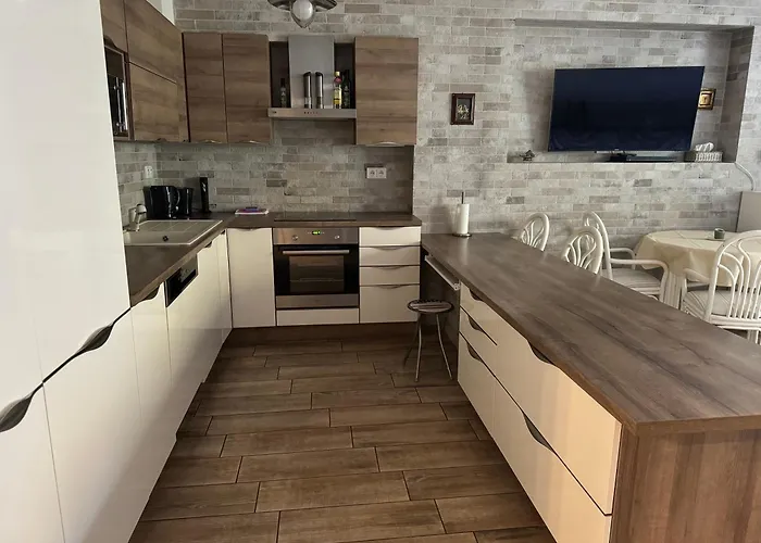 S Garazi A Balkonem *