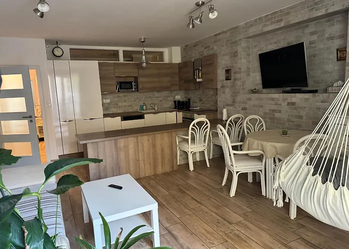 S Garazi A Balkonem * Плзень