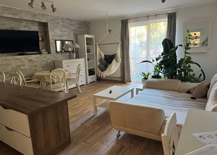 Апартаменти S Garazi A Balkonem *