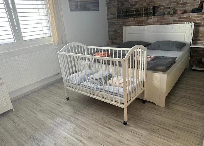 S Garazi A Balkonem * Плзень